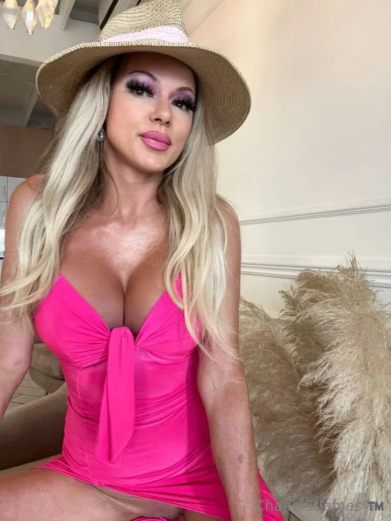 Chanel St. James photo #39