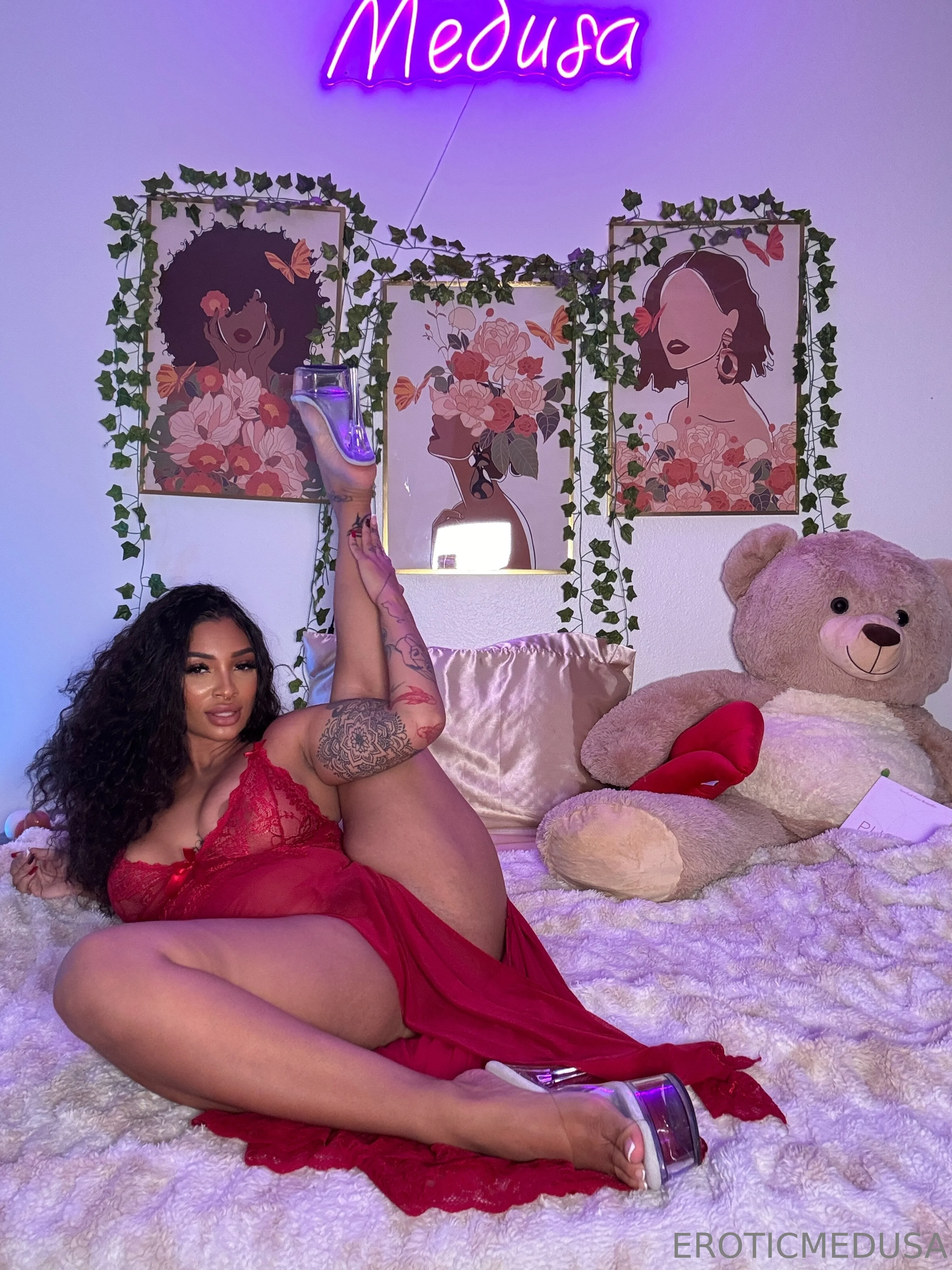 Mommy Medusa photo #36